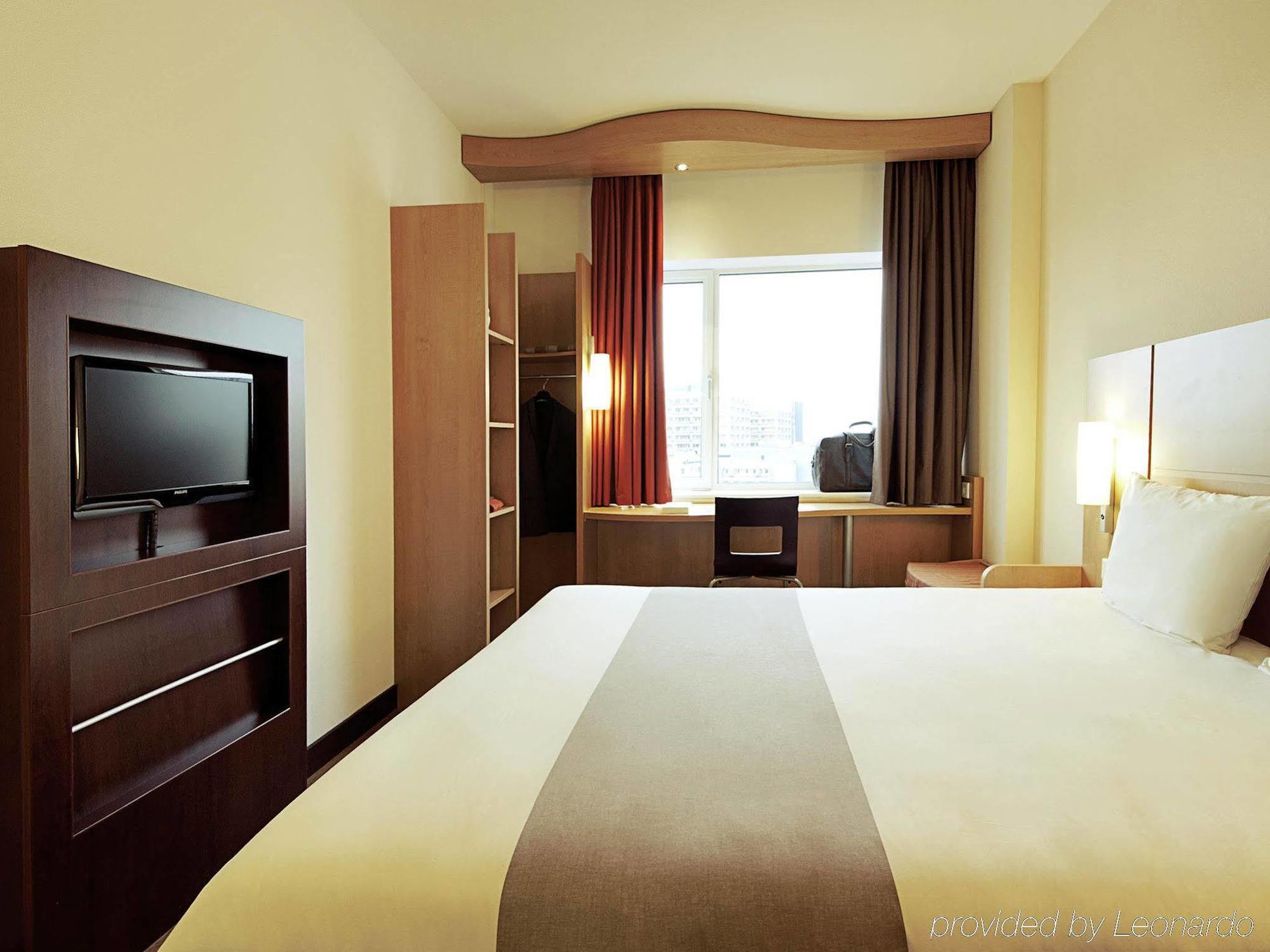 Ibis Grenoble Gare Hotel ภายนอก รูปภาพ